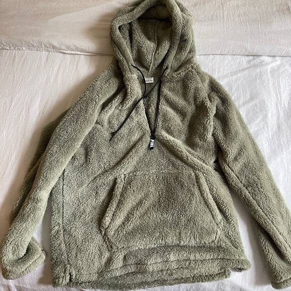 New Victoria’s Secret half teddy zip up in sage green size large new never worn - Picture 4 of 6